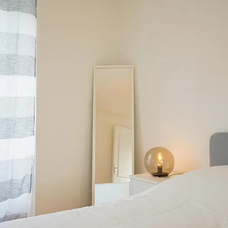 Le Duplex Villefranchois, Avec Balcon